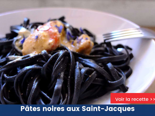 Pâtes noires aux Saint-Jacques et au safran